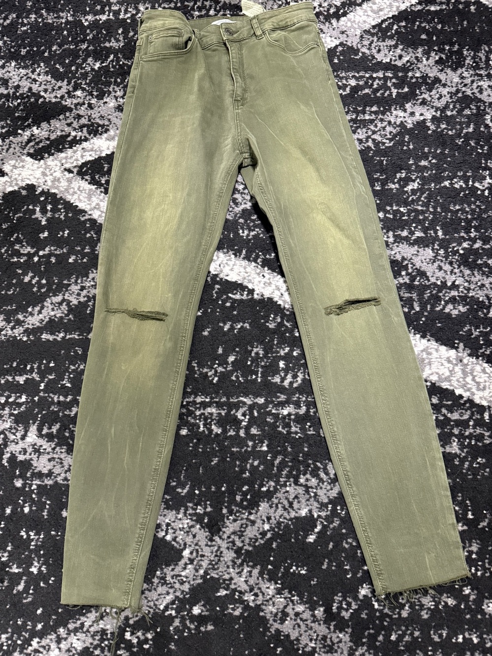 Zara Olive Skinny Jeans with Knee Rips
